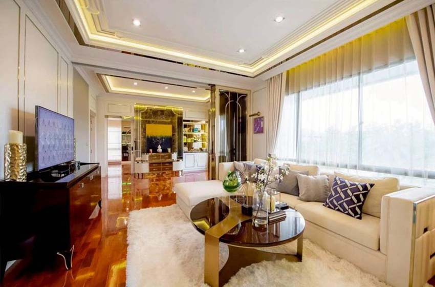 House with Private Pool in Bangnatrad 